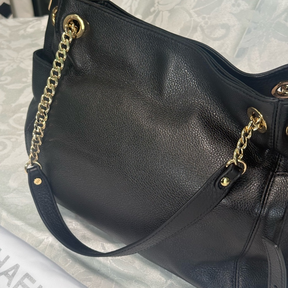 Black NWT Michael Kors handbag. - Picture 15 of 16